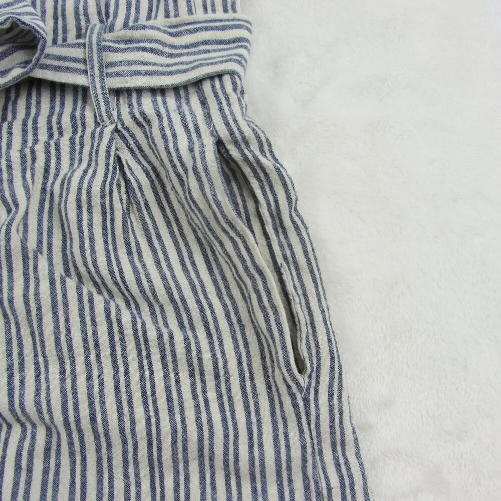 A. Calin Pinstripe Women's Shorts Size M - Picture 5 of 11